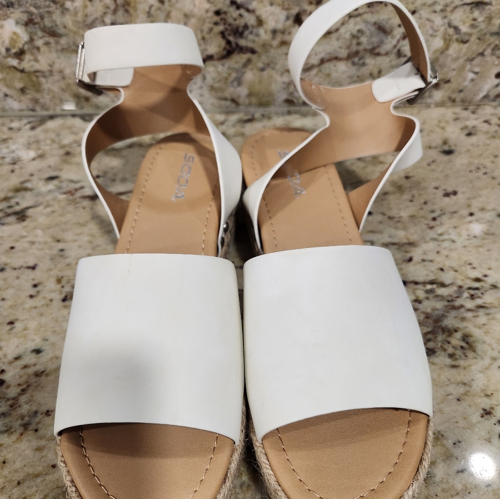 Soda sandals - Picture 2 of 4